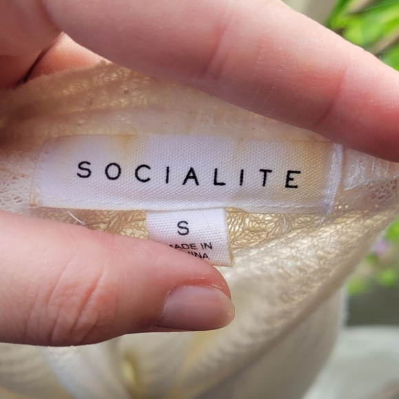 Socialite Slouchy Tie Front Shirt Size Sm - Picture 2 of 3